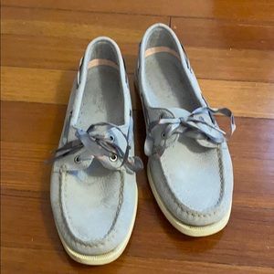 Sperry Boat Shoes in Light Grey Women’s size 8